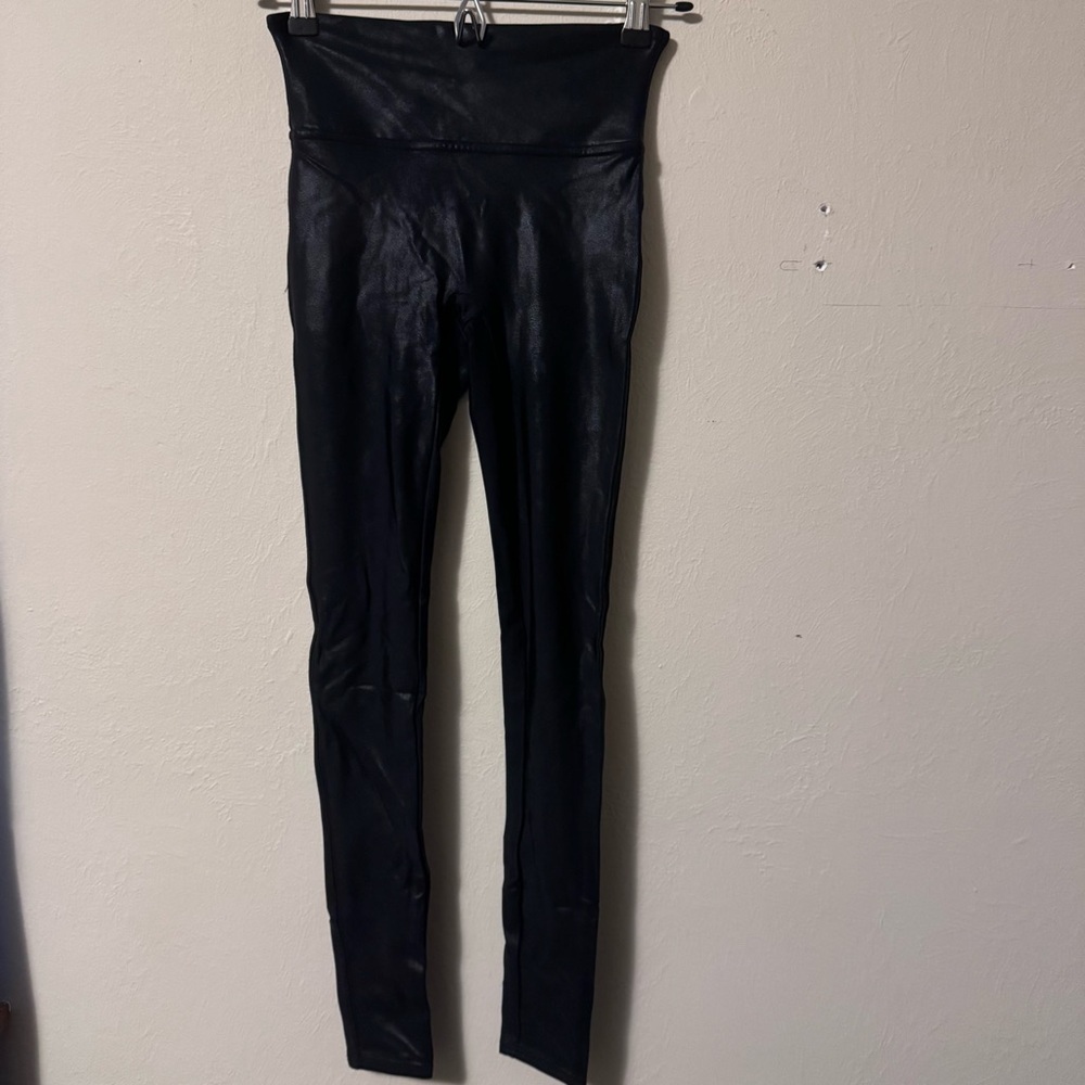 Spanx black faux leather look leggings Size XS